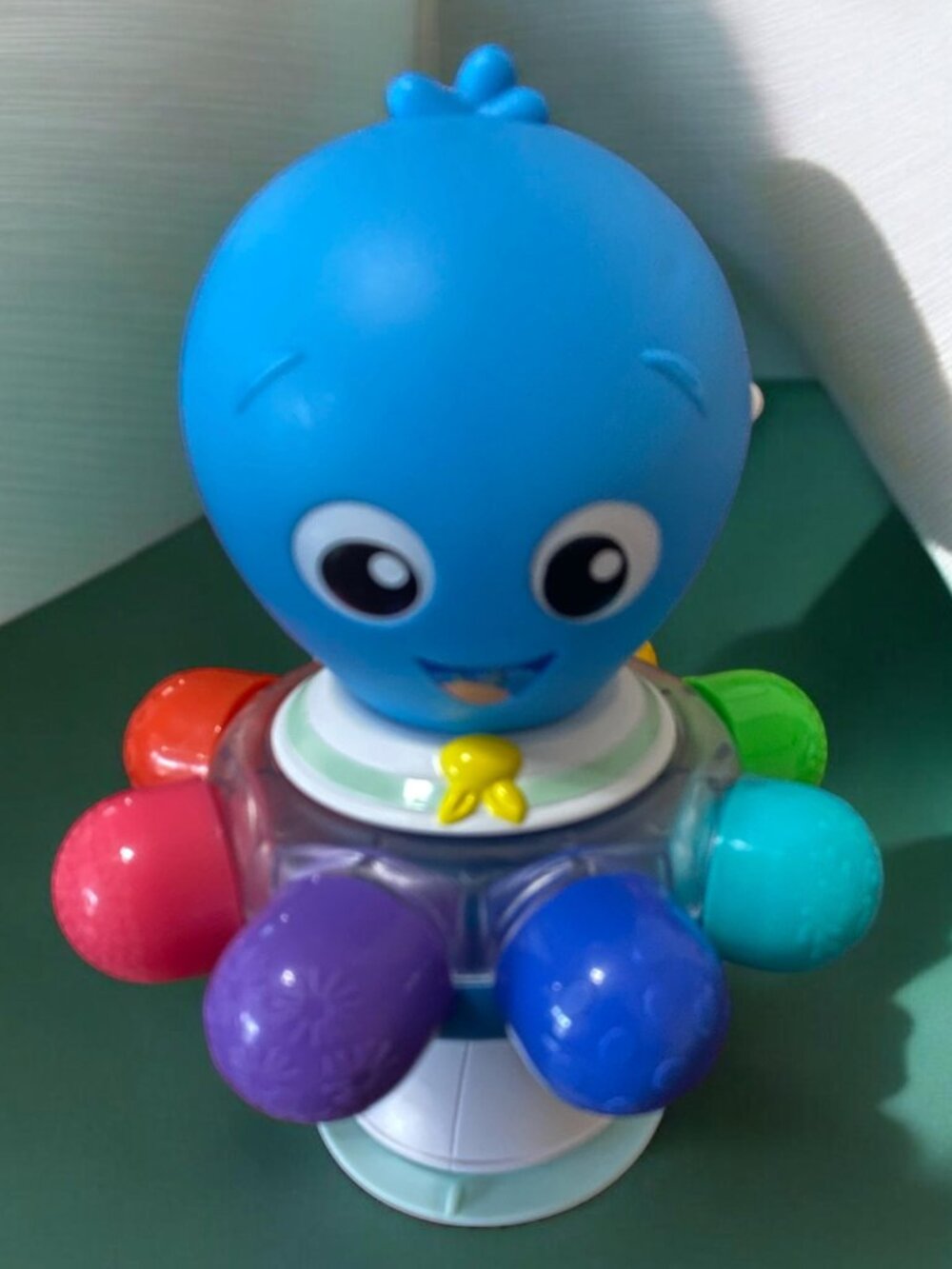 Baby Einstein Opus Spin N See Interactive Suction Cup Toy. 3 months and up